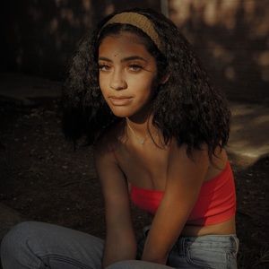 Meet your Posher, Nakaia